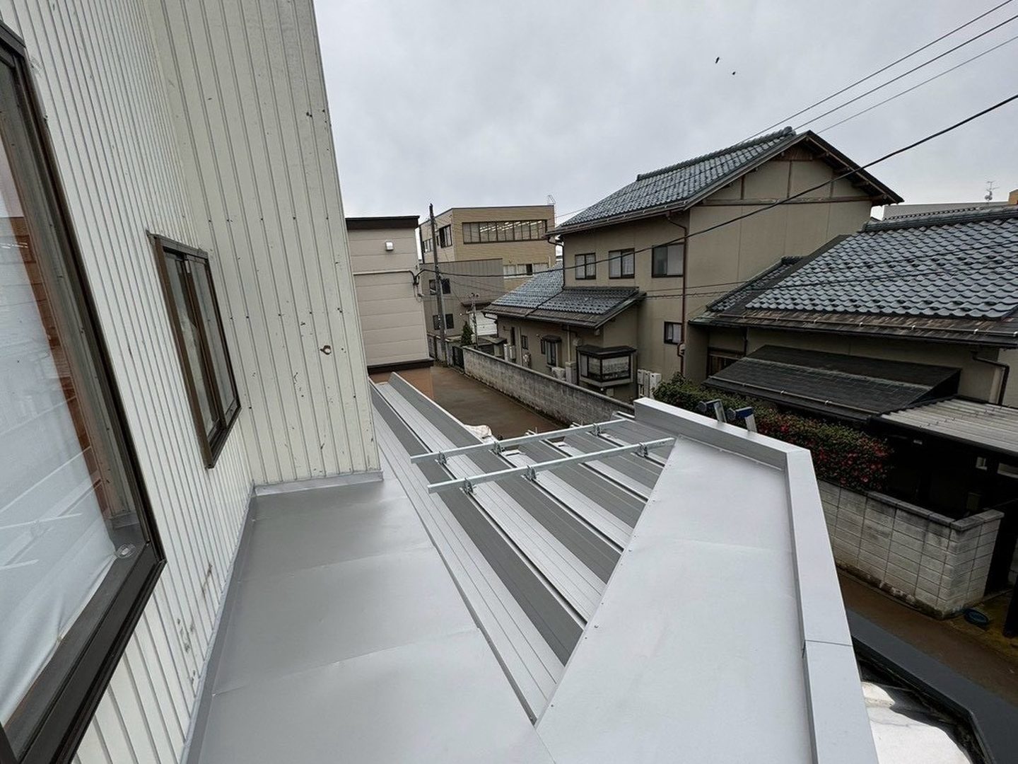 三条市 W様 屋根工事(折半カバー工法) 施工後