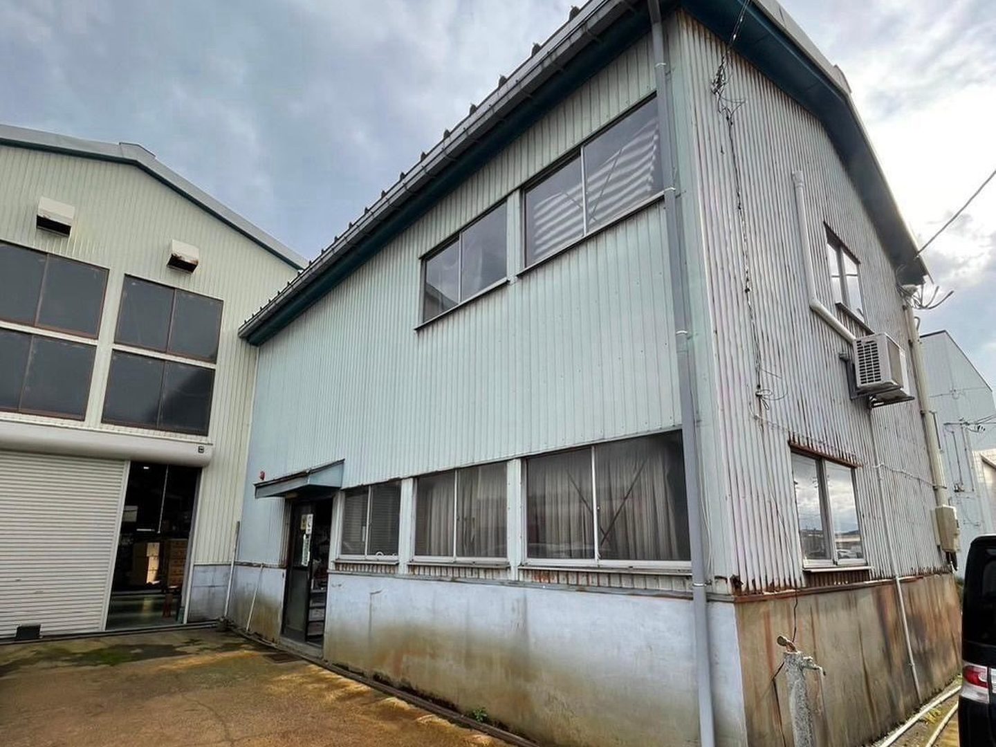 燕市 A様 工場 外壁カバーリング工事 施工前